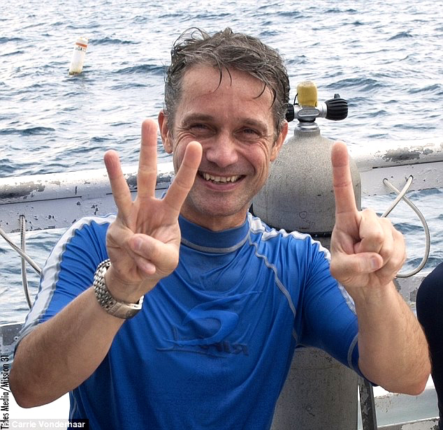 Fabien Cousteau receives Hero Goody Award Tag for Mission 31
